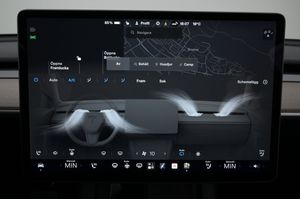 Tesla Model Y bild 13