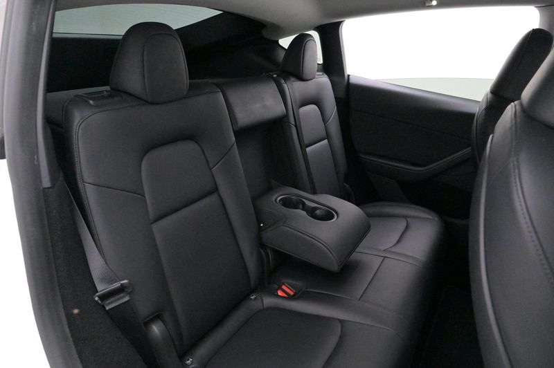 Tesla Model Y bild 20