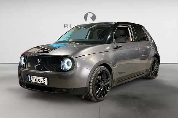 Honda e 35.5 kWh 154 HK 360° PANO P-VÄRM PDC NYSERV 8600MIL 17" - 2020