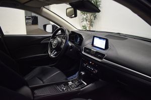 Mazda 3 bild 9