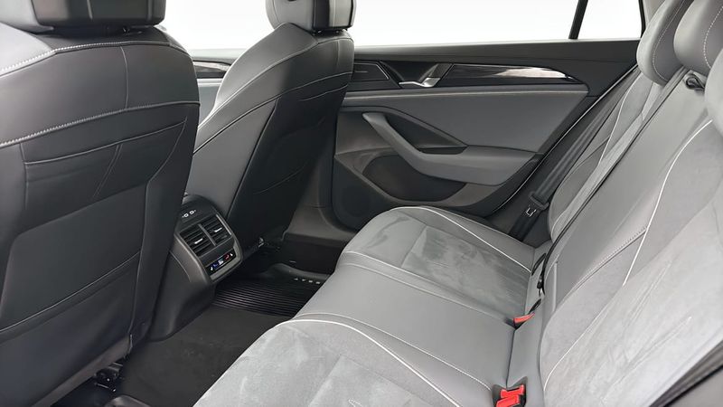 Volkswagen Passat bild 11