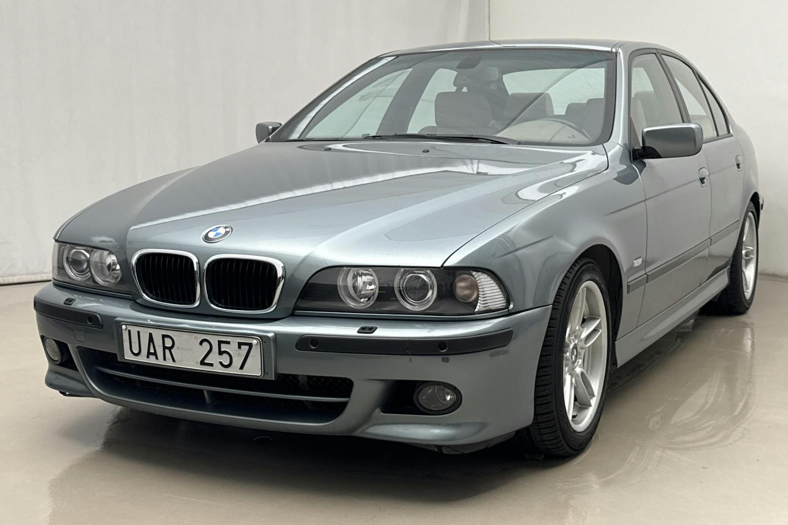 BMW 525