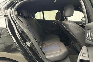 BMW 118 bild 8