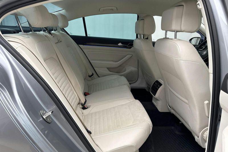 Volkswagen Passat bild 8