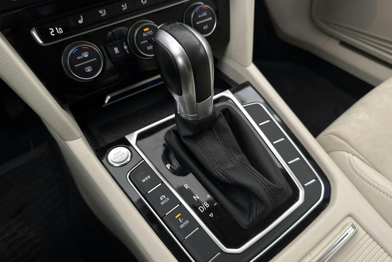 Volkswagen Passat bild 15