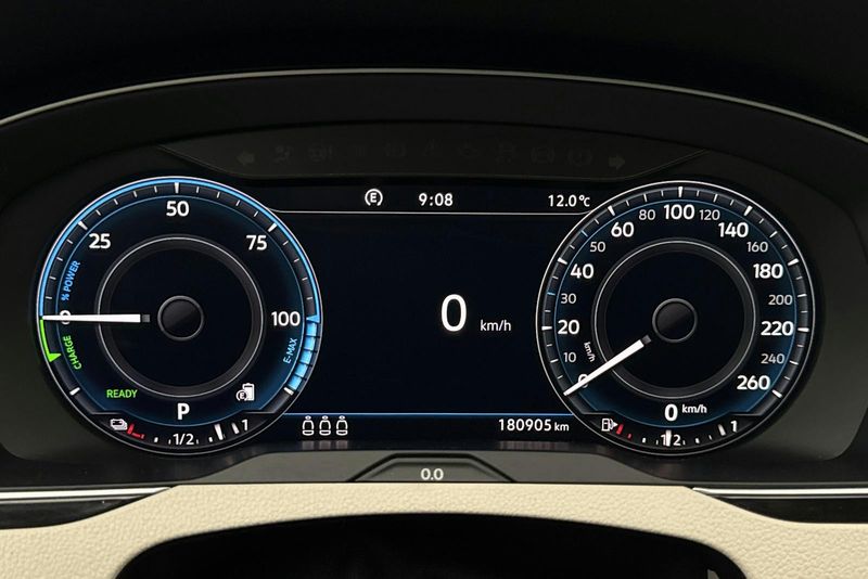 Volkswagen Passat bild 10