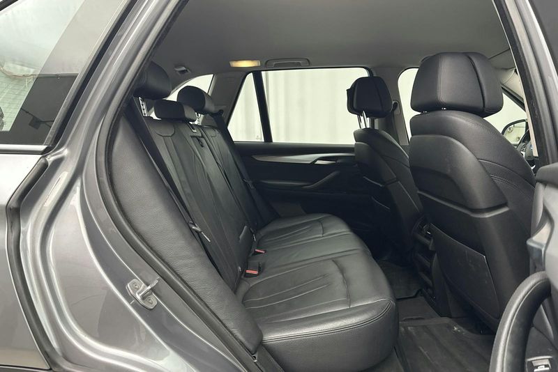 BMW X5 bild 8
