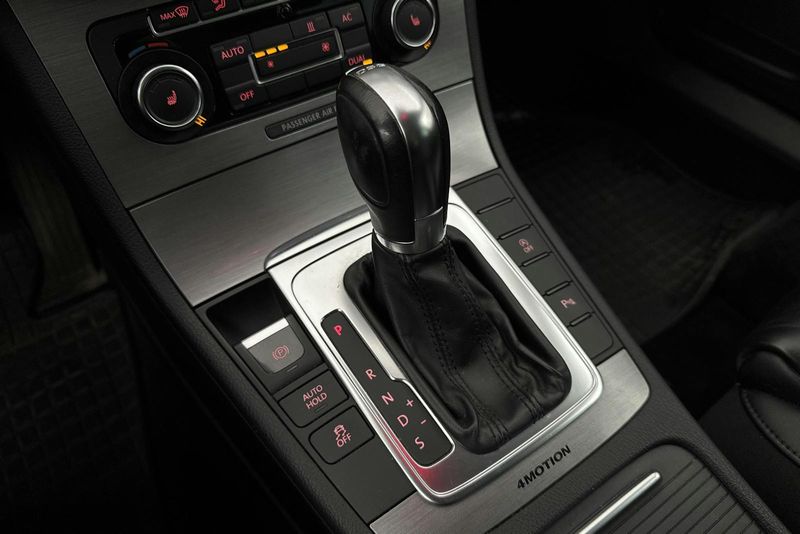 Volkswagen Passat bild 13