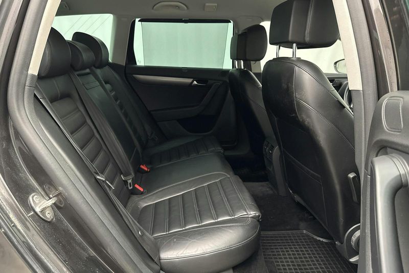 Volkswagen Passat bild 8