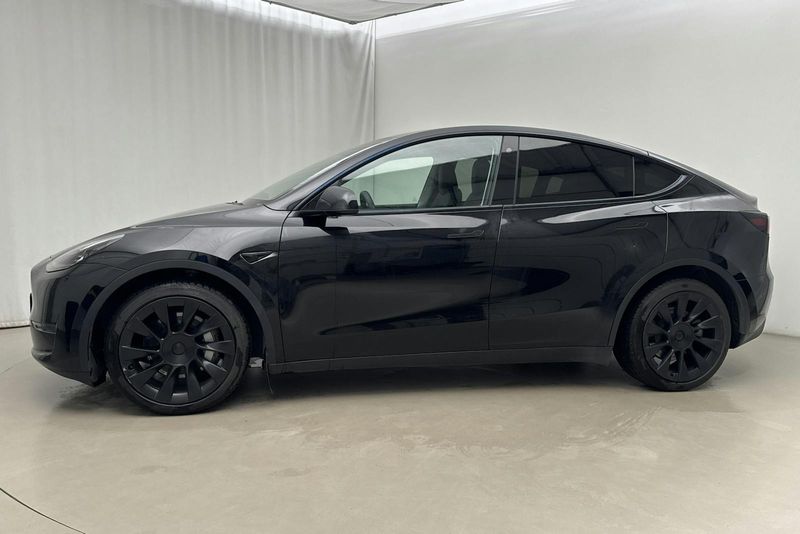 Tesla Model Y bild 2