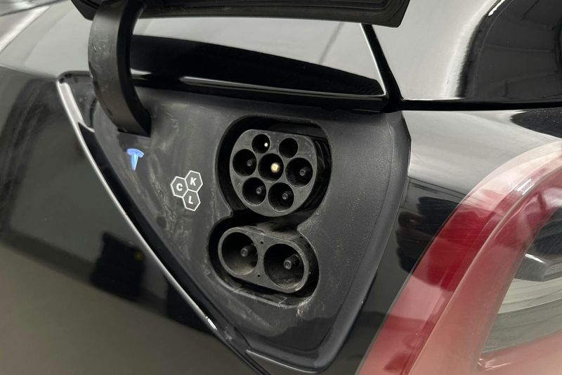 Tesla Model Y bild 24