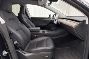 Tesla Model Y bild 7
