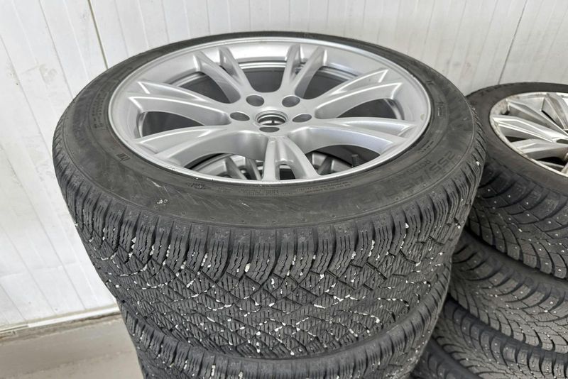 Tesla Model Y bild 23