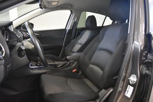 Mazda 3 bild 7