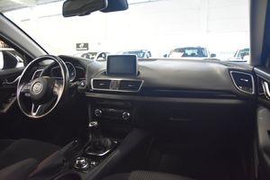 Mazda 3 bild 9