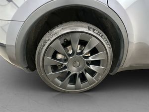 Tesla Model Y bild 34