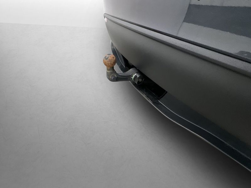 Tesla Model Y bild 10