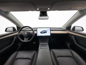 Tesla Model Y bild 18