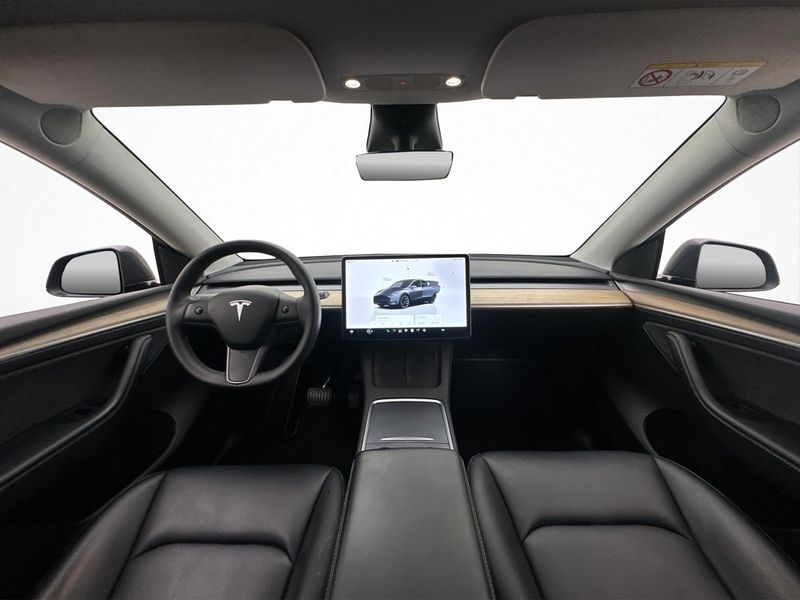Tesla Model Y bild 18