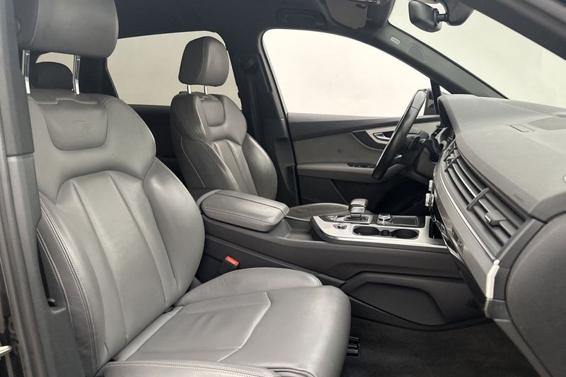 Audi Q7 bild 25
