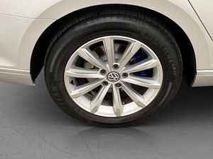 Volkswagen Passat bild 30