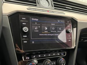 Volkswagen Passat bild 18