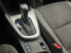 Toyota Yaris Cross bild 24