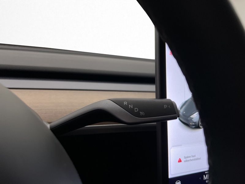 Tesla Model Y bild 27