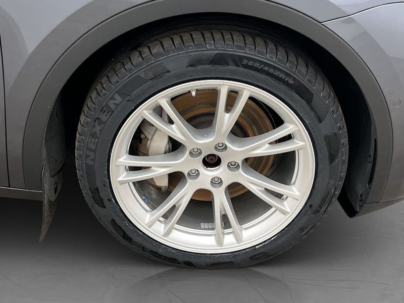 Tesla Model Y bild 24