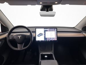 Tesla Model Y bild 13