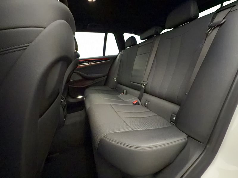 BMW 520 bild 28