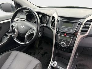 Hyundai i30 bild 8