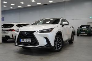 Lexus NX bild 1