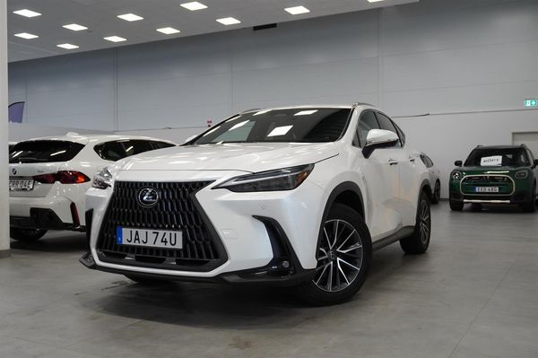Lexus NX Nx350h AWD Executive HUD Elstol-Minne 360-Kamera Drag | - 2023