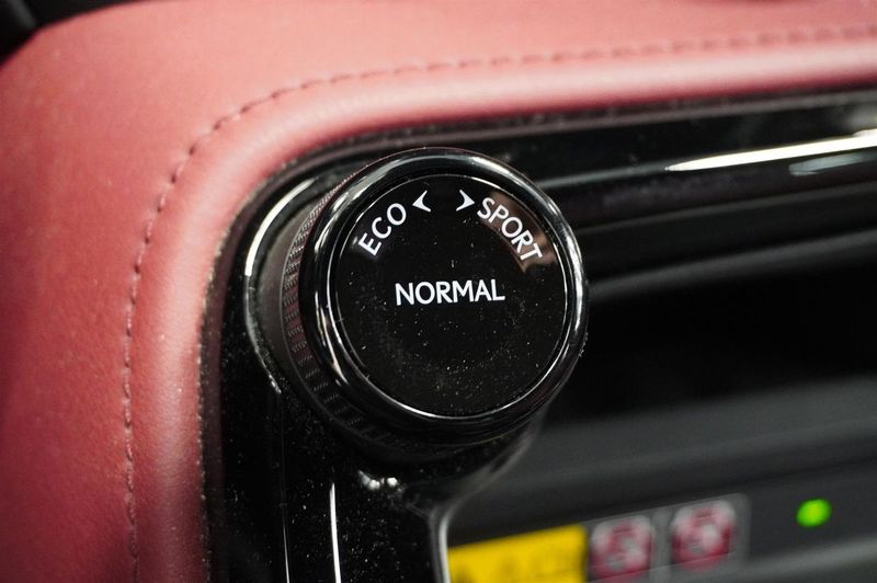 Lexus NX bild 10