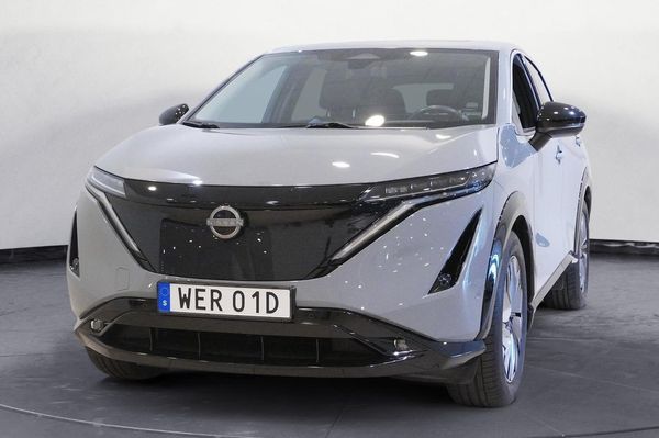 Nissan Ariya 87 kWh Evolve 2WD 22 kW Dragkrok Panorama | Ränta 1,99% - 2023