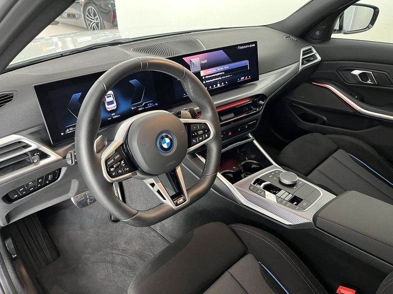 BMW 330 bild 6