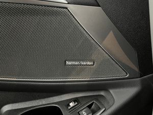 BMW 330 bild 9