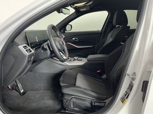 BMW 330 bild 5