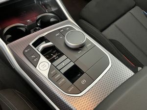 BMW 330 bild 8
