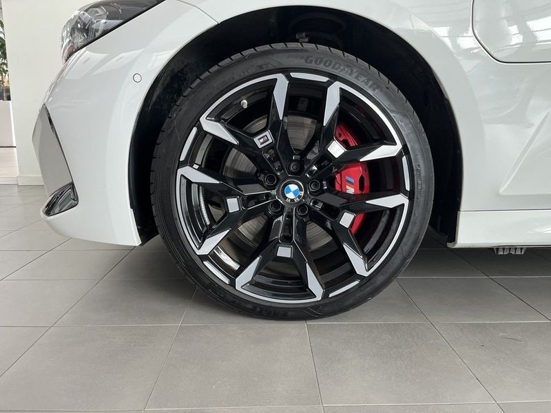 BMW 330 bild 4