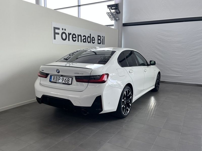 BMW 330 bild 14