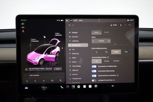 Tesla Model Y bild 23