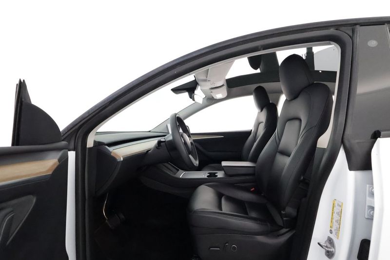 Tesla Model Y bild 10