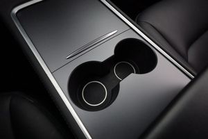 Tesla Model Y bild 22