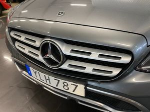 Mercedes E220 bild 8