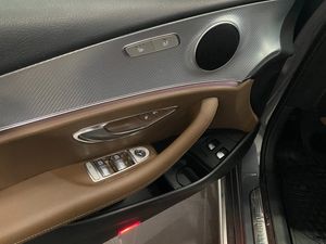 Mercedes E220 bild 24