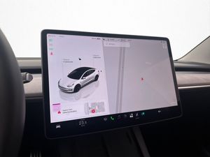 Tesla Model 3 bild 22