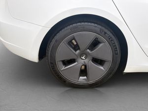 Tesla Model 3 bild 28