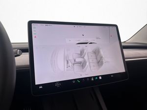 Tesla Model 3 bild 20